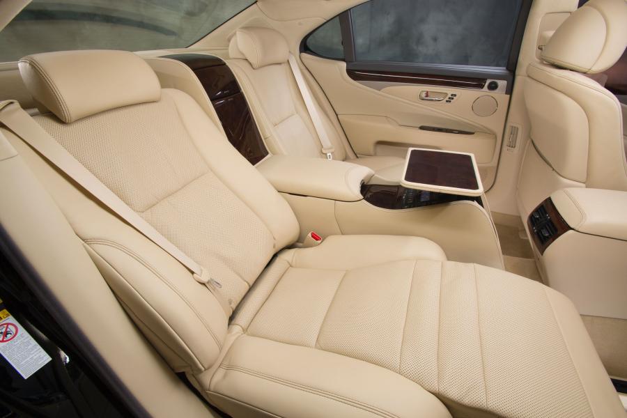  Lexus LS460 2013 года  (фото 71 из 111)